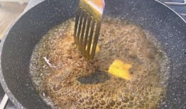 用锅做爆米花爆料视频,美味瞬间绽放！揭秘自制爆米花全过程