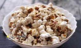 用锅做爆米花爆料视频,美味瞬间绽放！揭秘自制爆米花全过程