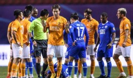 足坛最新爆料新闻视频,揭秘球星转会内幕与赛场风云