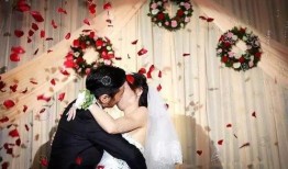 妈妈爆料丈夫结婚视频播放,丈夫结婚视频背后的温馨瞬间