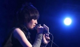 网友爆料曾轶可视频,揭秘明星私生活片段