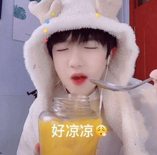 桃桃娱乐酱疯狂吃瓜,揭秘娱乐圈幕后真相